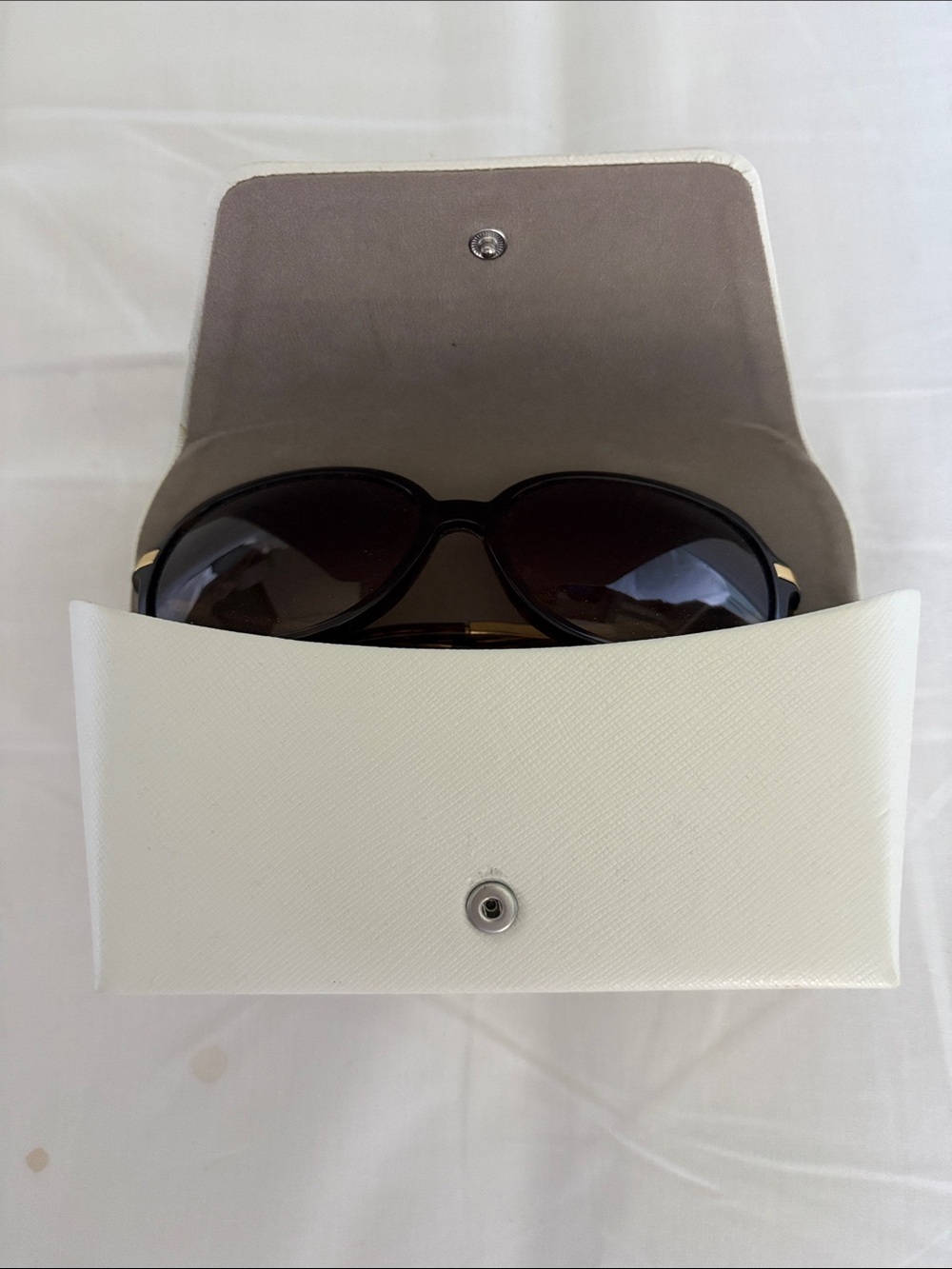 Michael Kors Polarized Sunglasses - Picture 4 of 6